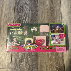 Calico Critters  of Cloverleaf Corners Nightlight Nursery Set NEW RARE HTF